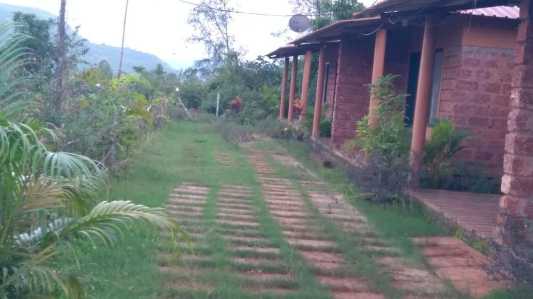 Vinee'S Kitchen And Motel Koynanagar Bagian luar foto