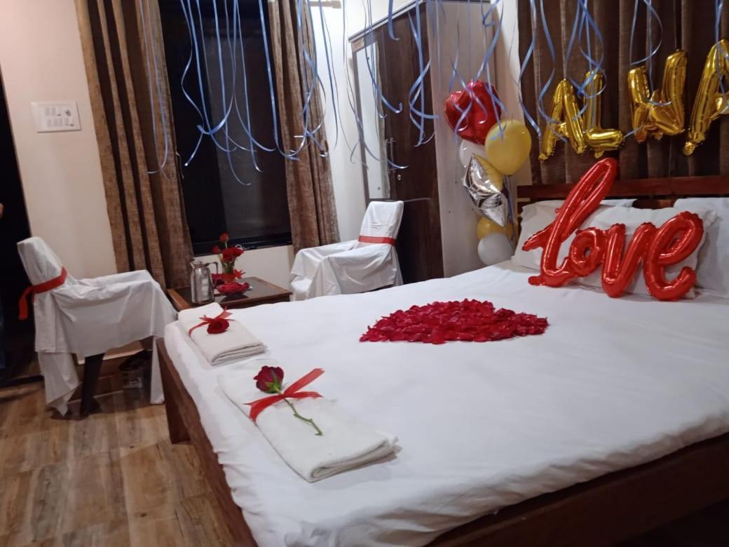 Vinee'S Kitchen And Motel Koynanagar Bagian luar foto